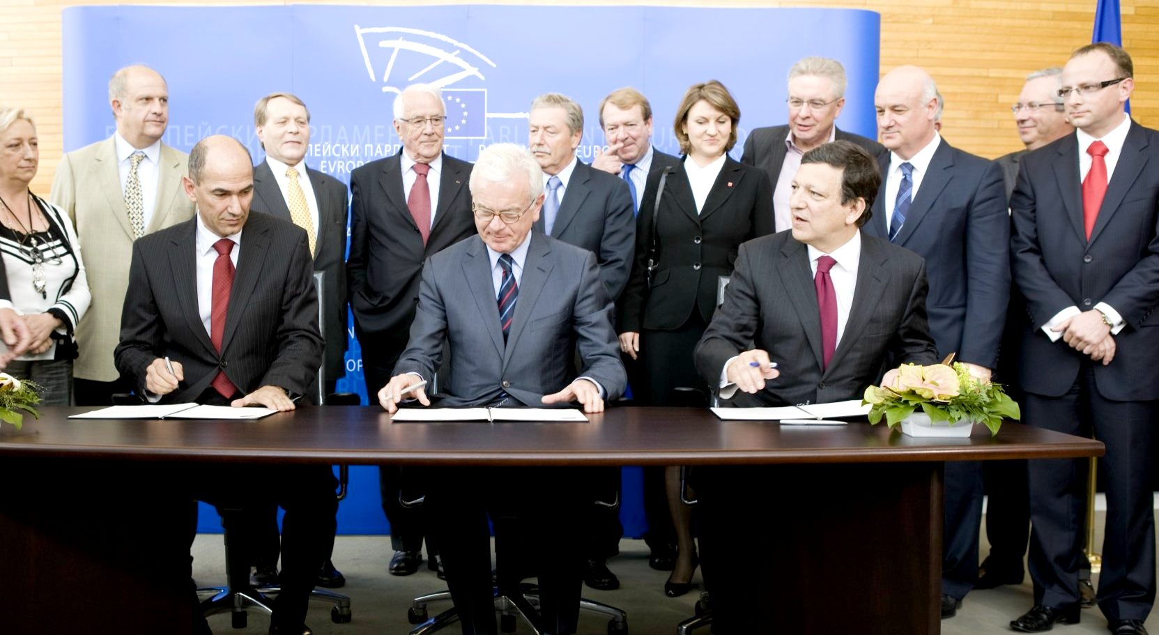 The signing of the Tripartite Declaration 20 May 2008